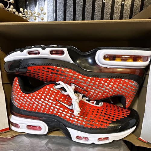 Nike Air Max Plus 7 Low Top Lace-Up Sneaker University Red HQ2197-600